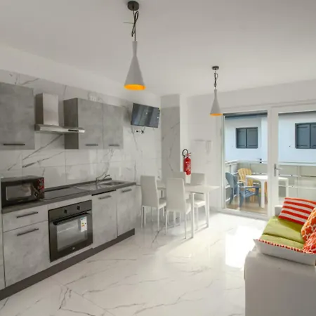 Elegant With Shared Pool Apartment Bibione
