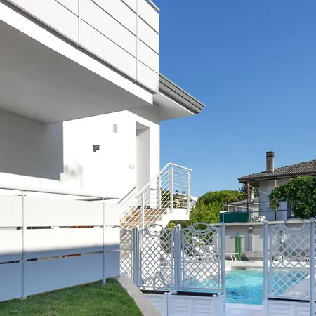 Апартаменты Elegant With Shared Pool *